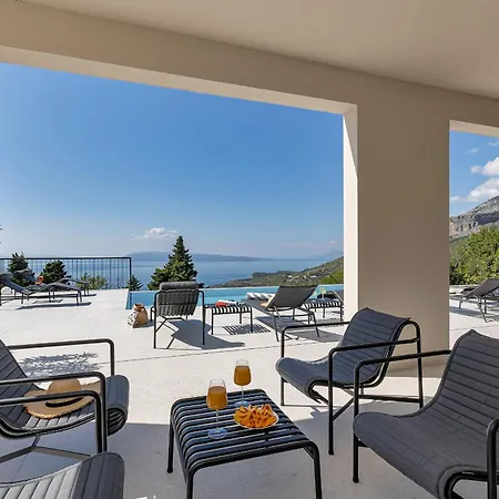 Willa Laurante Luxury With Infinity Pool Dalmatia Tučepi